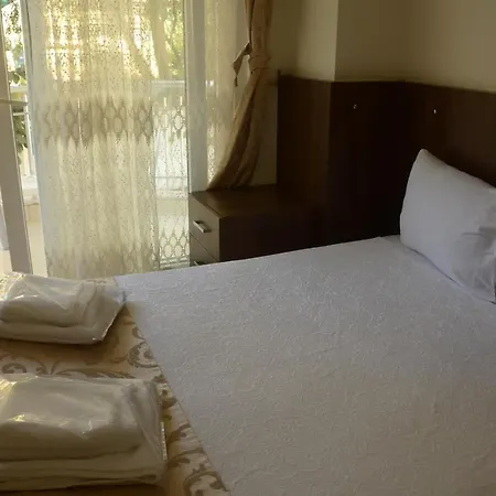Homestay Honora Pansiyon Side Side